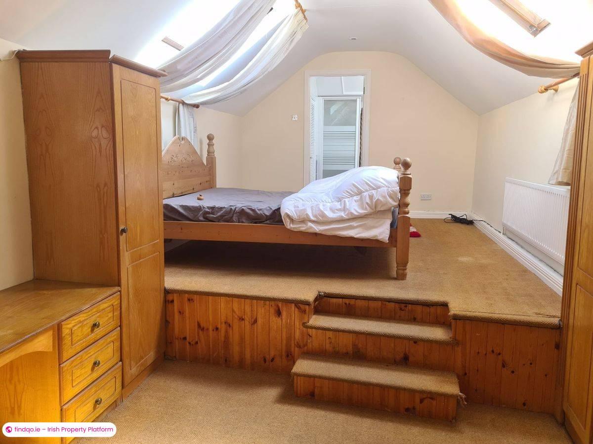 Semi-detached house for Sale in Ballyhaunis, Mayo