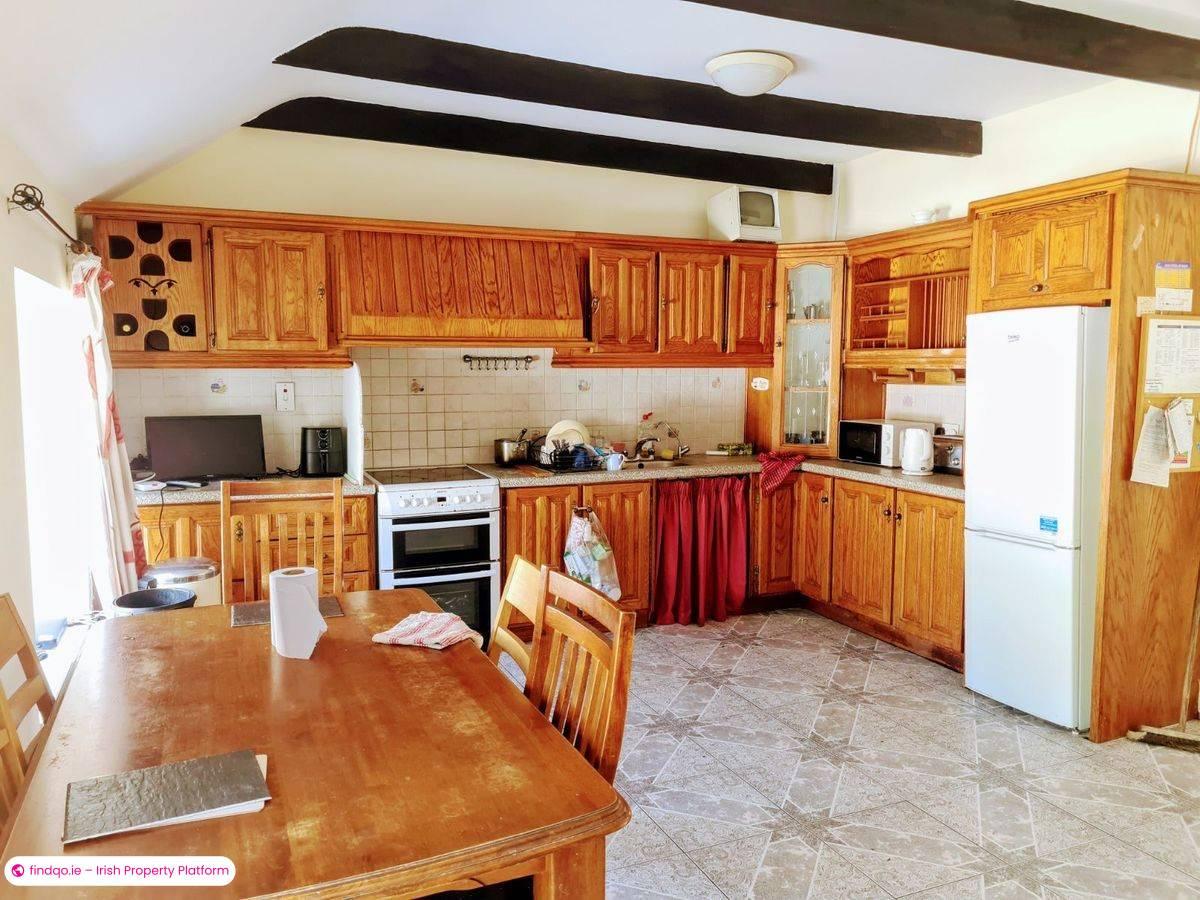 Semi-detached house for Sale in Ballyhaunis, Mayo