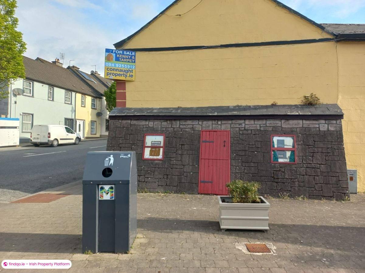 Semi-detached house for Sale in Ballyhaunis, Mayo