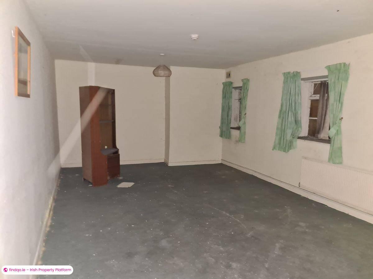 Semi-detached house for Sale in Charlestown, Mayo