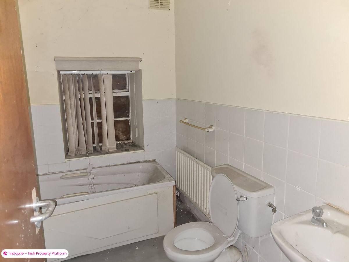 Semi-detached house for Sale in Charlestown, Mayo