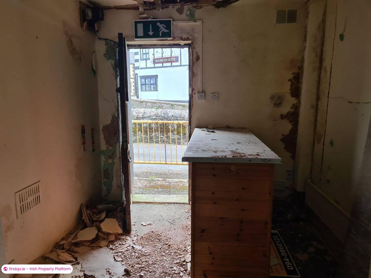 Semi-detached house for Sale in Charlestown, Mayo