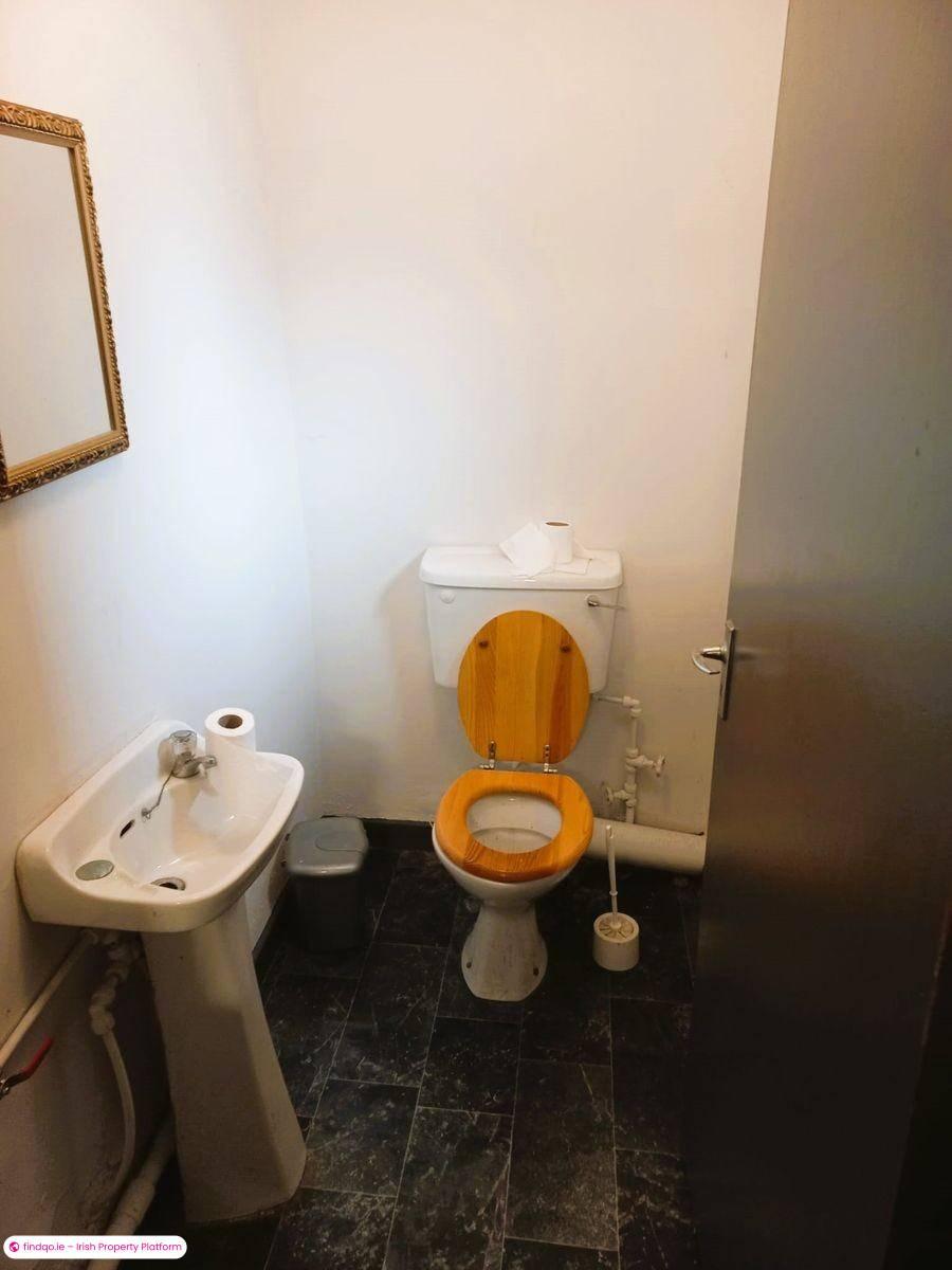 Retail Unit for Sale in Claremorris, Mayo