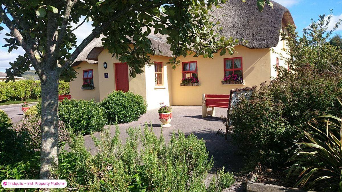 Restaurant / Bar / Hotel for Sale in Caherciveen, Co. Kerry, V23 K799