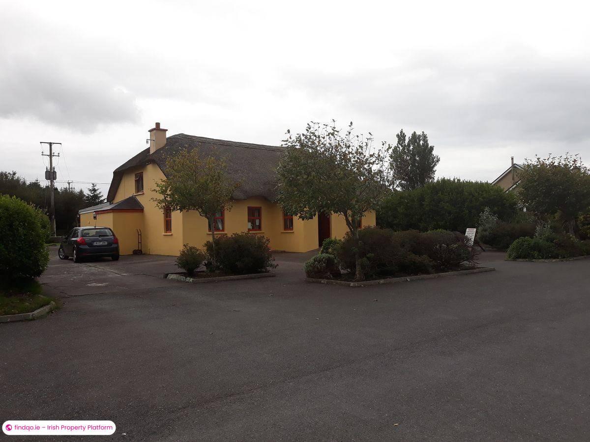 Restaurant / Bar / Hotel for Sale in Caherciveen, Co. Kerry, V23 K799