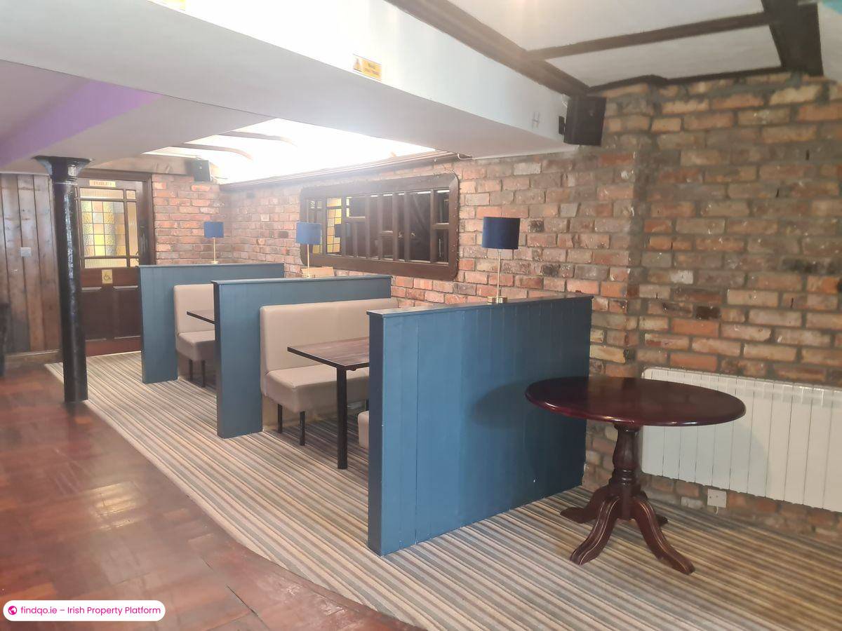 Restaurant / Bar / Hotel for Rent in Charlestown, Mayo