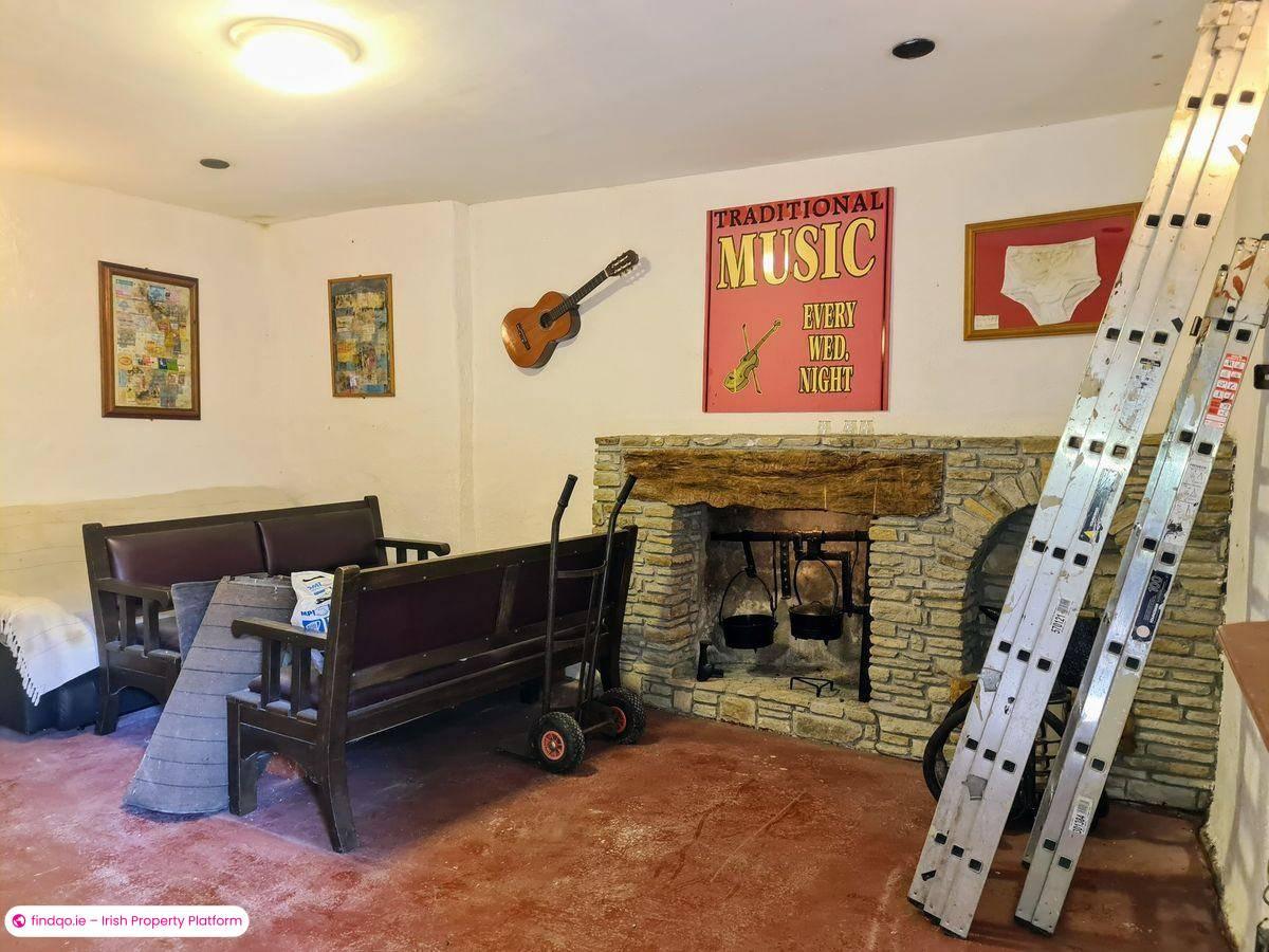 Restaurant / Bar / Hotel for Sale in Ballyhaunis, Mayo