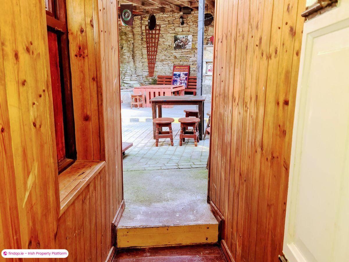 Restaurant / Bar / Hotel for Sale in Kilkelly, Mayo