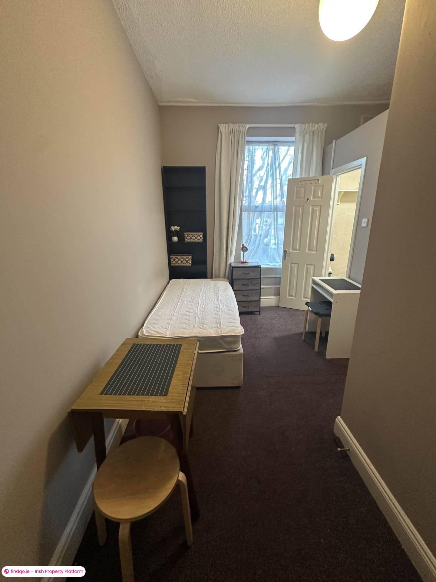 1 Bedroom Semi-detached house for Rent in Dublin 7