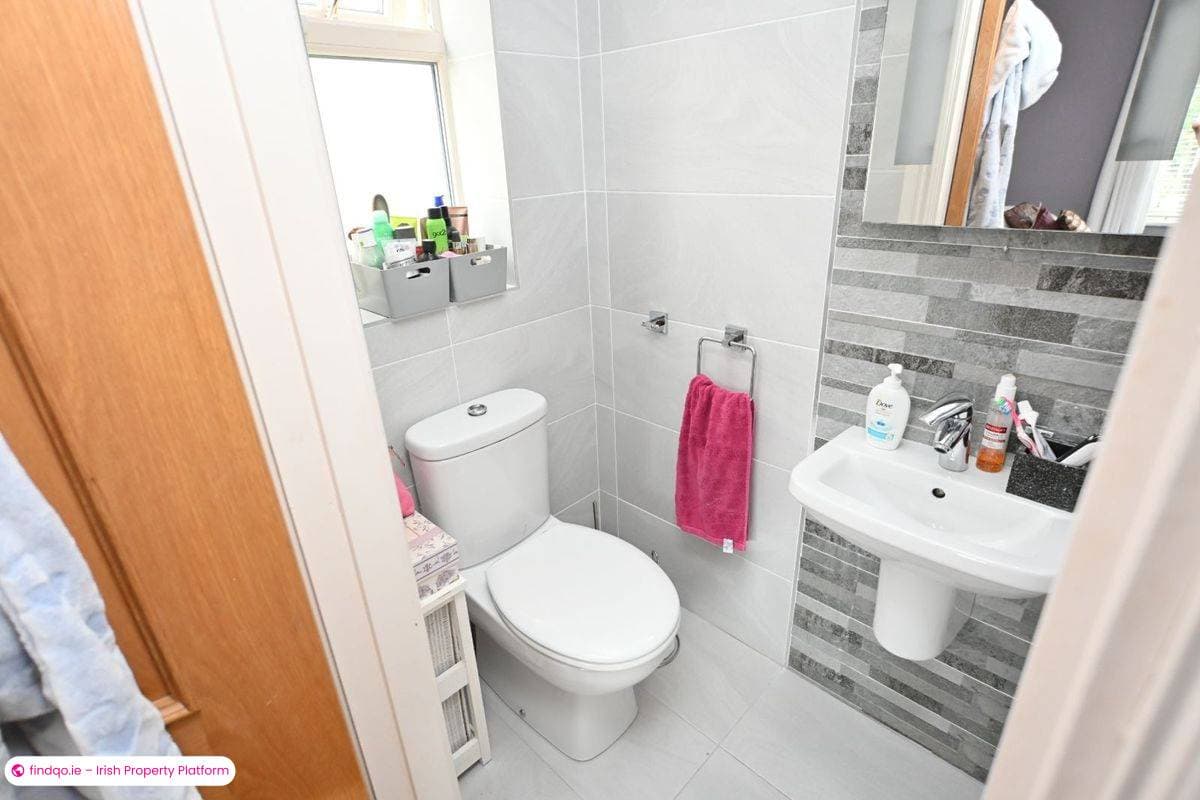 Semi-detached house for Sale in Carrigaline, Cork, P43 X766