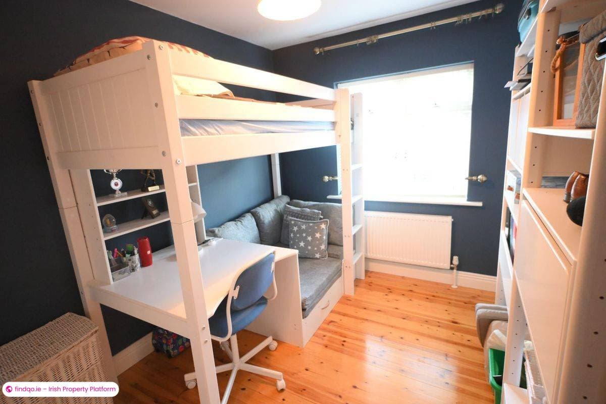 Semi-detached house for Sale in Carrigaline, Cork, P43 X766