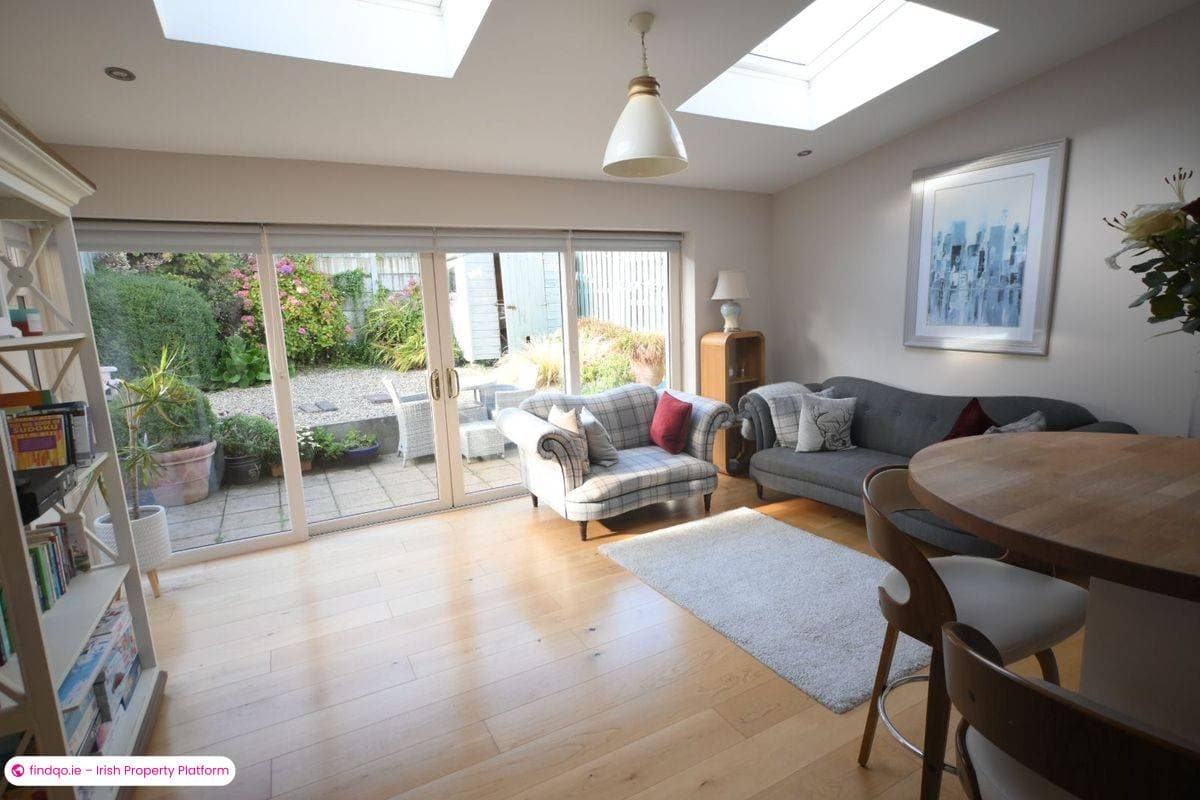 Semi-detached house for Sale in Carrigaline, Cork, P43 X766