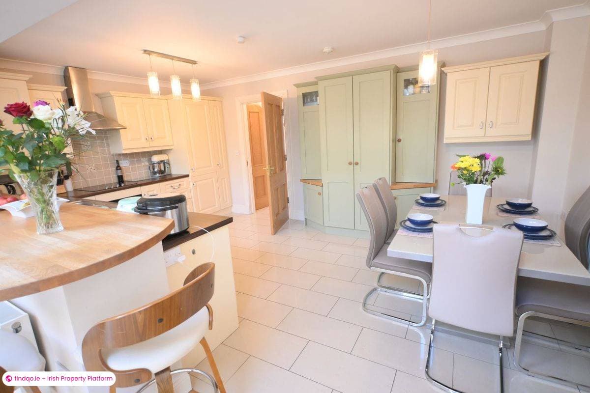 Semi-detached house for Sale in Carrigaline, Cork, P43 X766