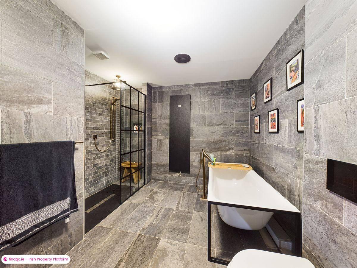 Detached house for Sale in Waterford City Centre, Waterford