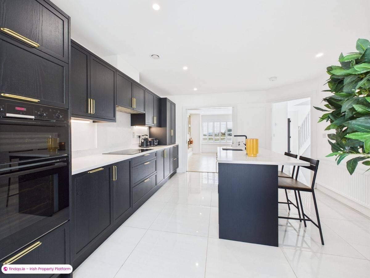 Semi-detached house for Sale in Passage East, Waterford, X91 X6FH