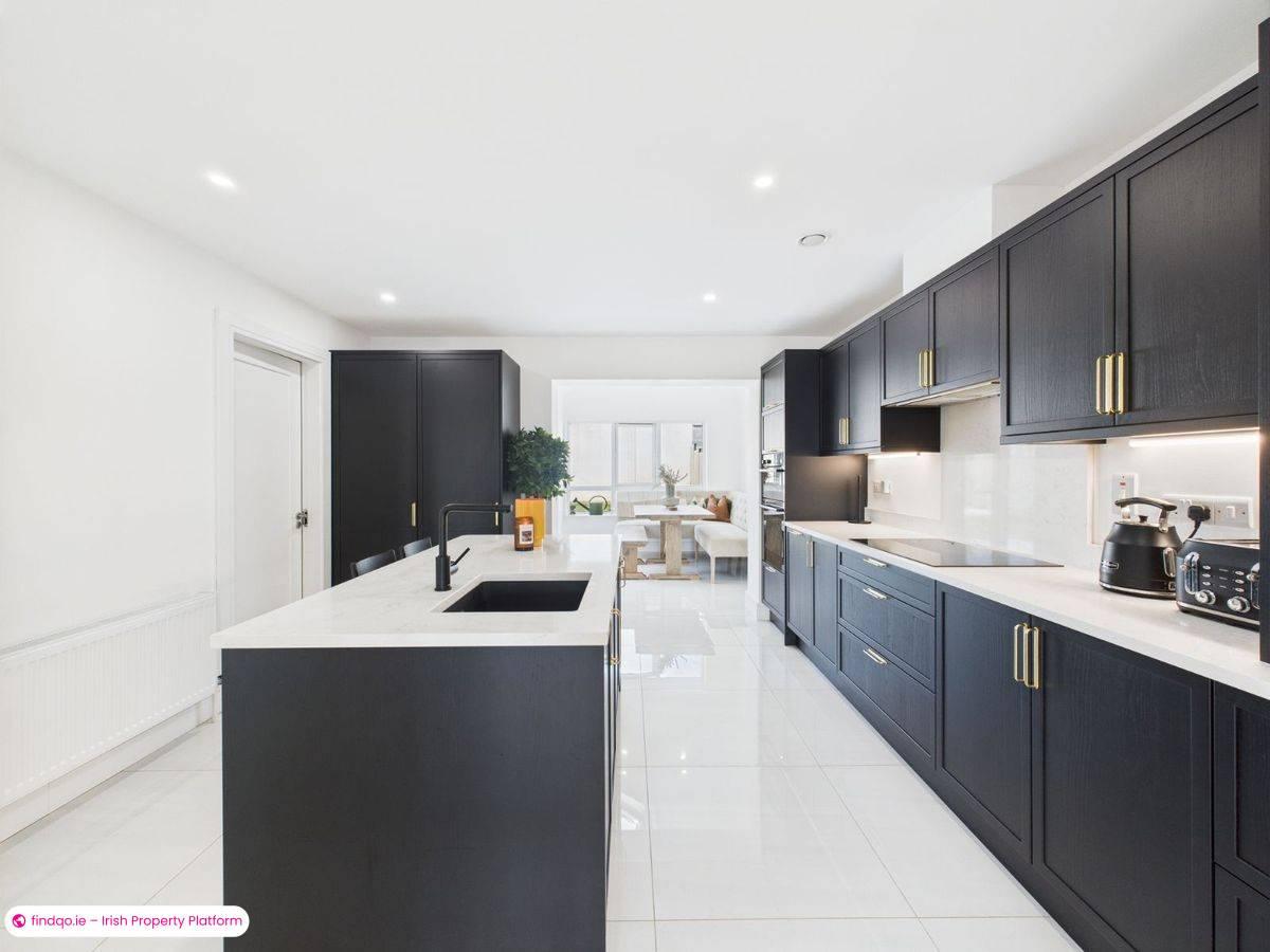 Semi-detached house for Sale in Passage East, Waterford, X91 X6FH