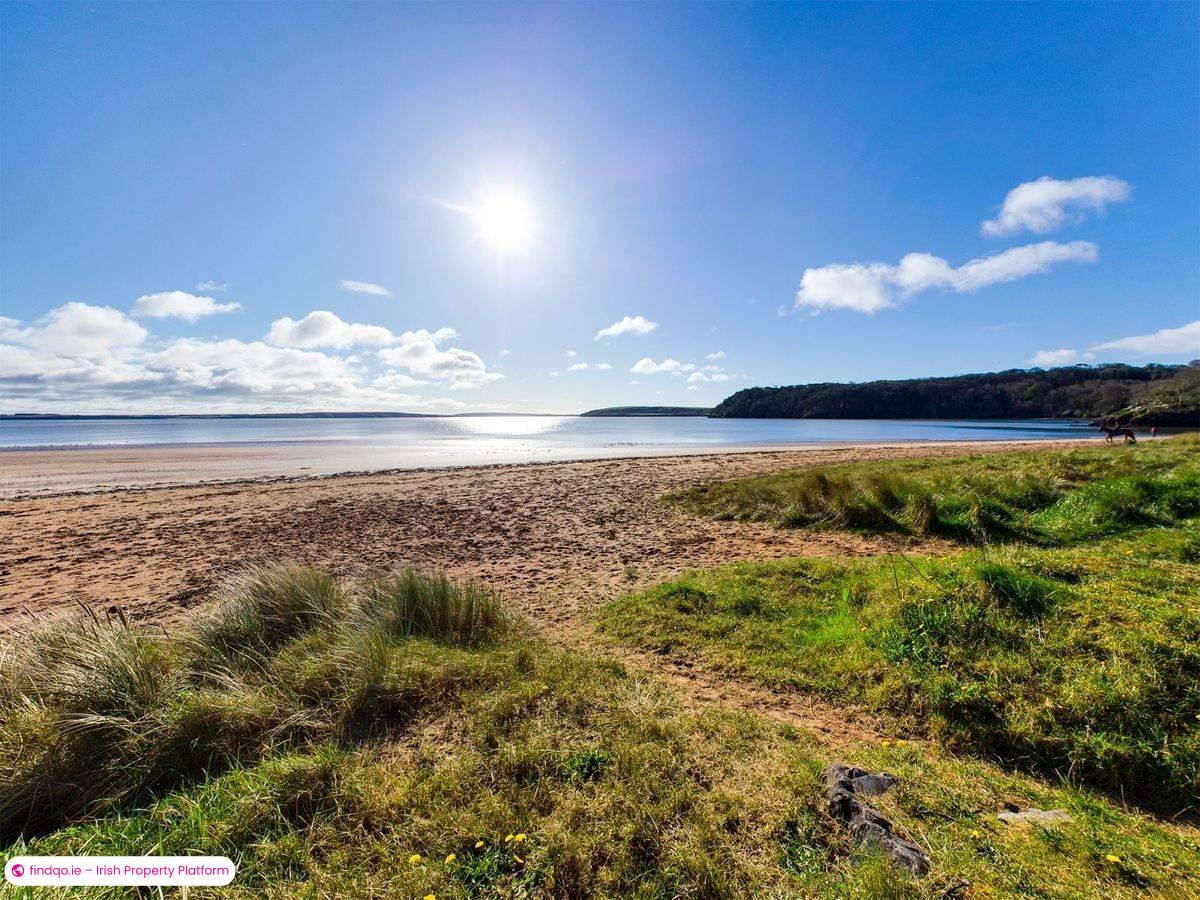 Semi-detached house for Sale in Passage East, Waterford, X91 X6FH