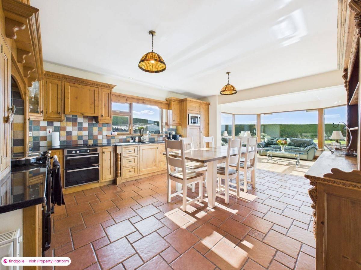 Detached house for Sale in Passage East, Waterford, X91 E2X2