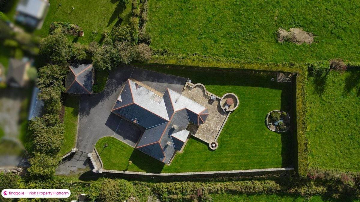 Detached house for Sale in Passage East, Waterford, X91 E2X2