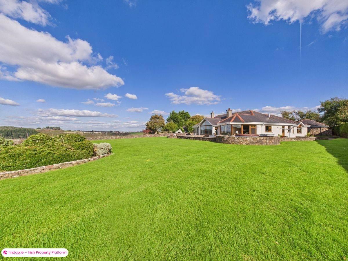 Detached house for Sale in Passage East, Waterford, X91 E2X2