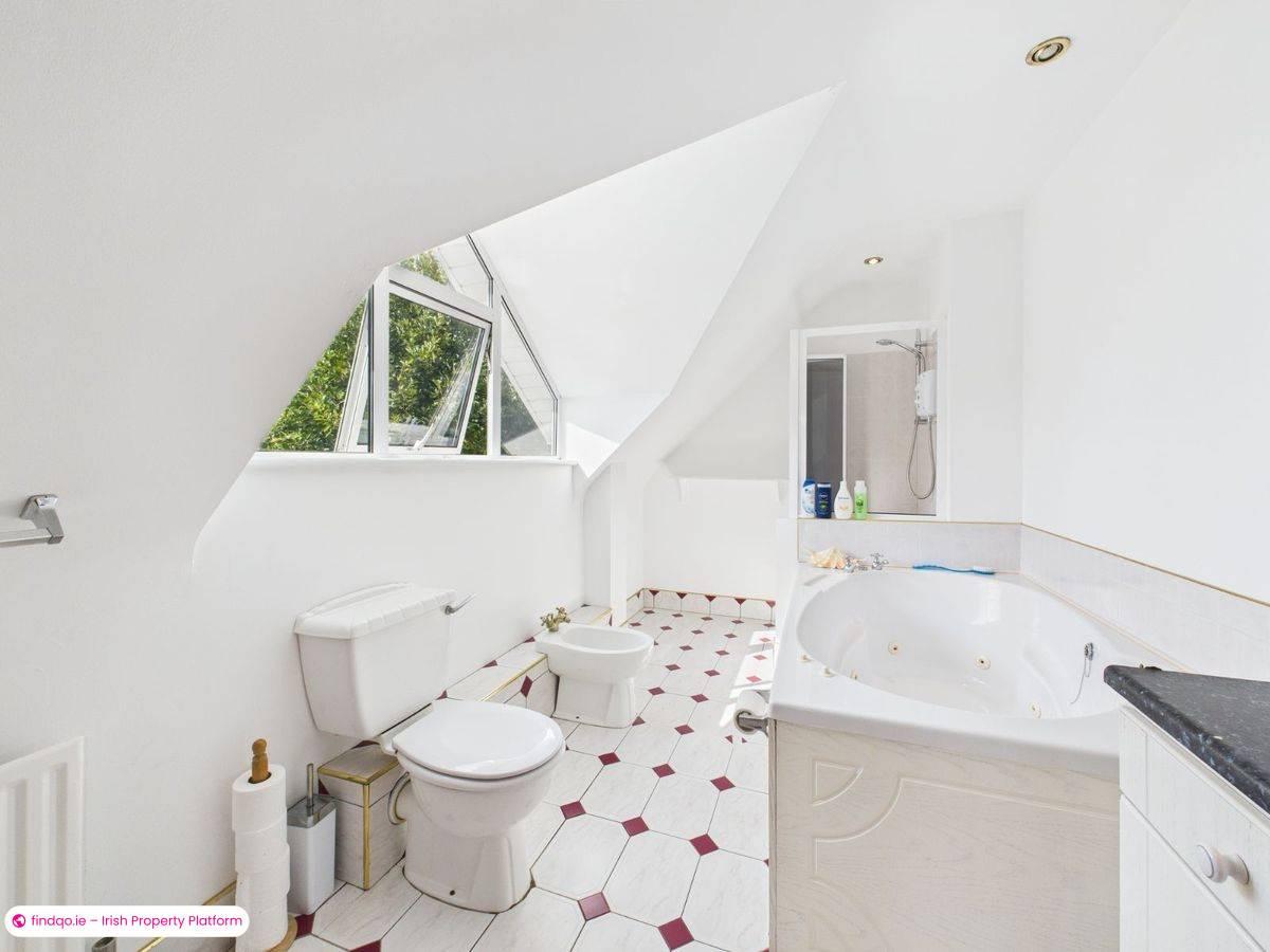 Detached house for Sale in Newtown, Waterford