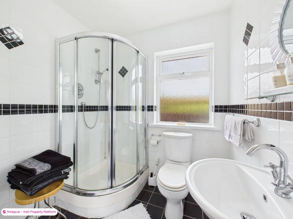 Detached house for Sale in Dunmore East, Waterford, X91 R9V2