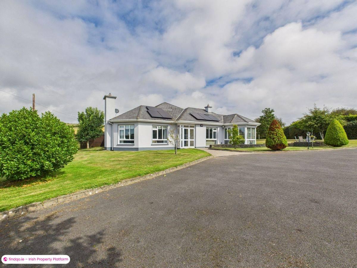 Detached house for Sale in Dunmore East, Waterford, X91 R9V2