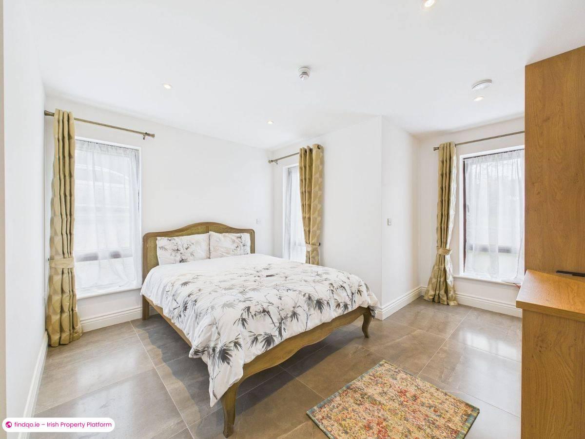 Detached house for Sale in Passage East, Waterford