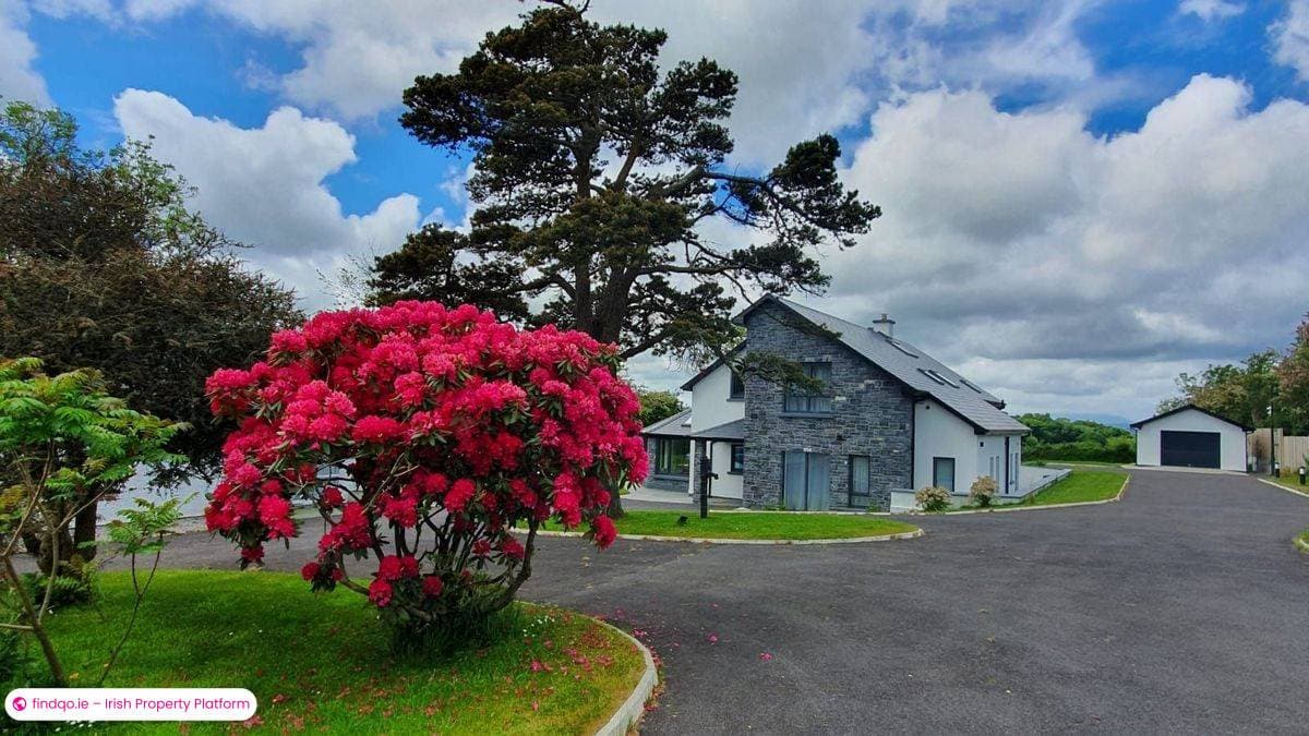 Detached house for Sale in Passage East, Waterford