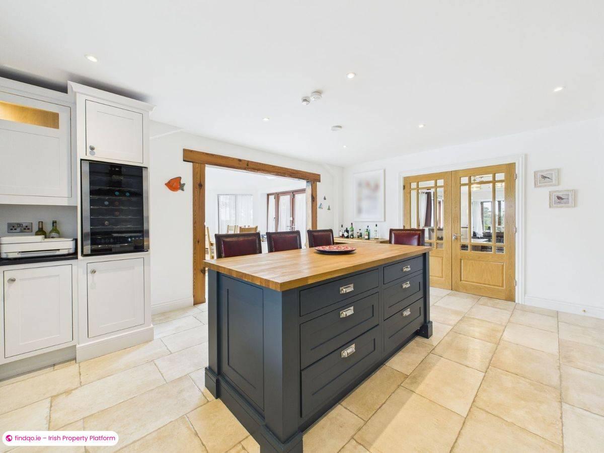 Detached house for Sale in Passage East, Waterford