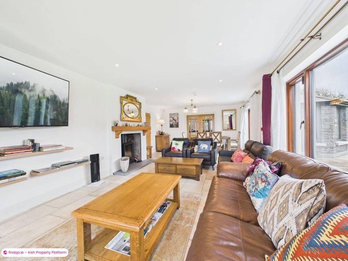 Detached house for Sale in Passage East, Waterford