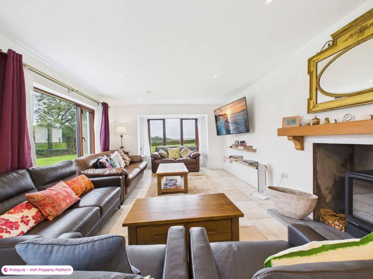 Detached house for Sale in Passage East, Waterford