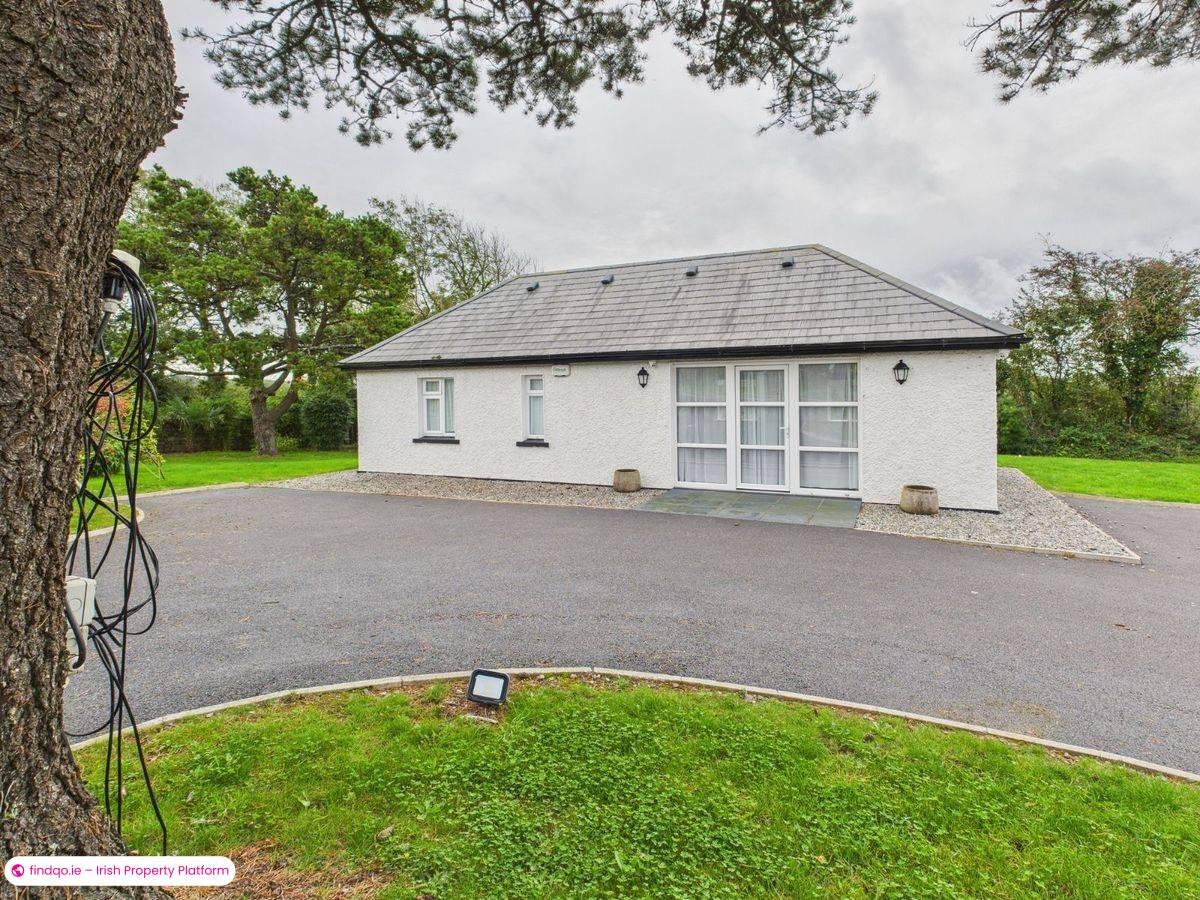 Detached house for Sale in Passage East, Waterford