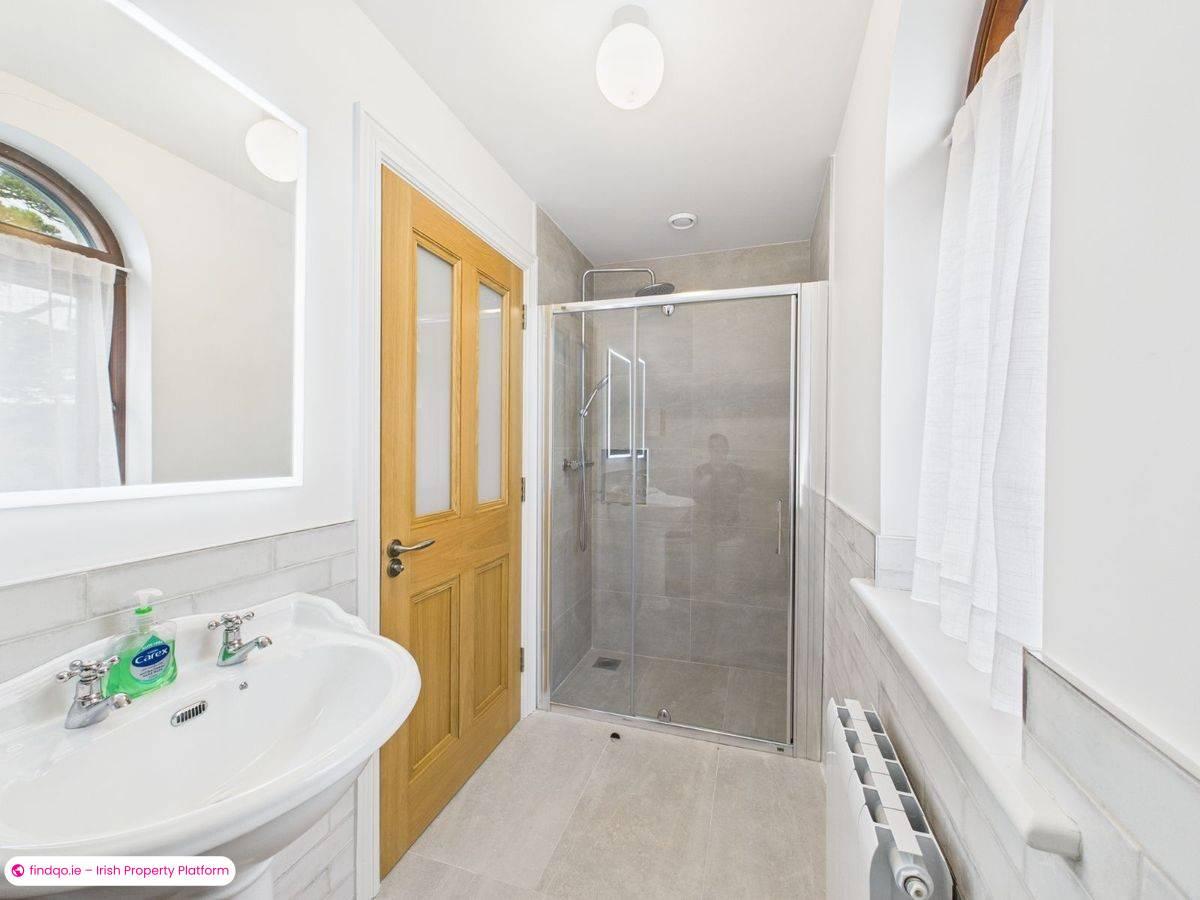 Detached house for Sale in Passage East, Waterford