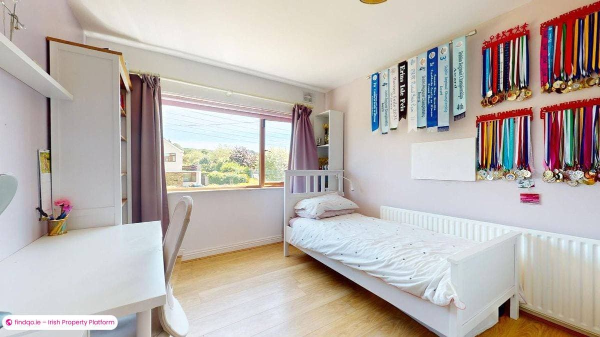 Semi-detached house for Sale in Sutton, Dublin (County)