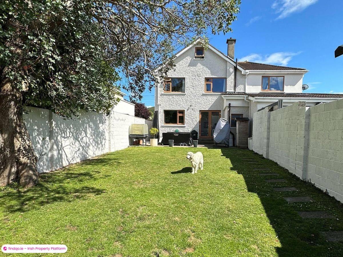 Semi-detached house for Sale in Sutton, Dublin (County)