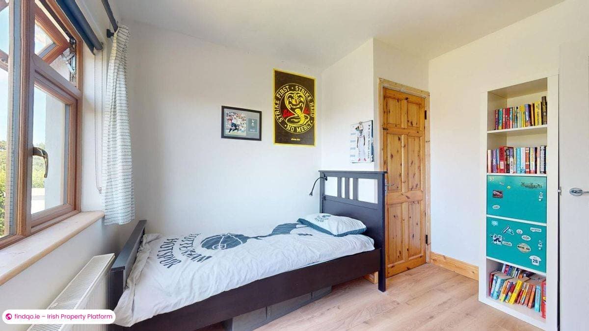 Semi-detached house for Sale in Sutton, Dublin (County)