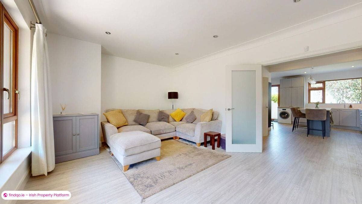 Semi-detached house for Sale in Sutton, Dublin (County)