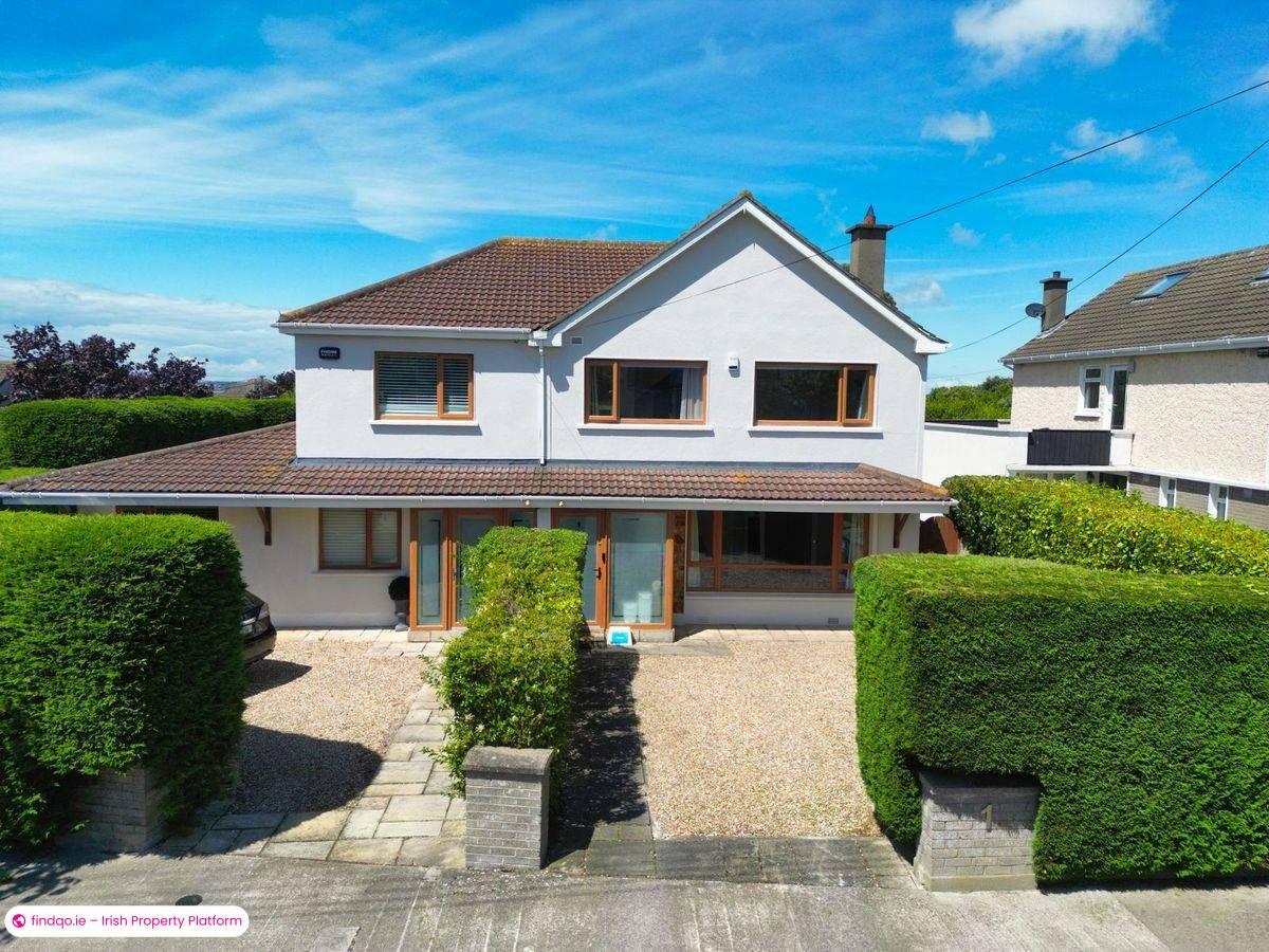 Semi-detached house for Sale in Sutton, Dublin (County)