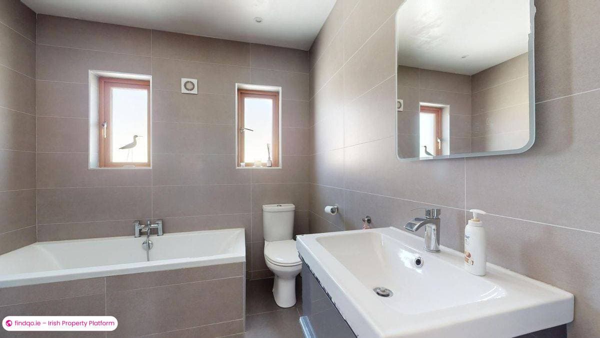 Semi-detached house for Sale in Sutton, Dublin (County)