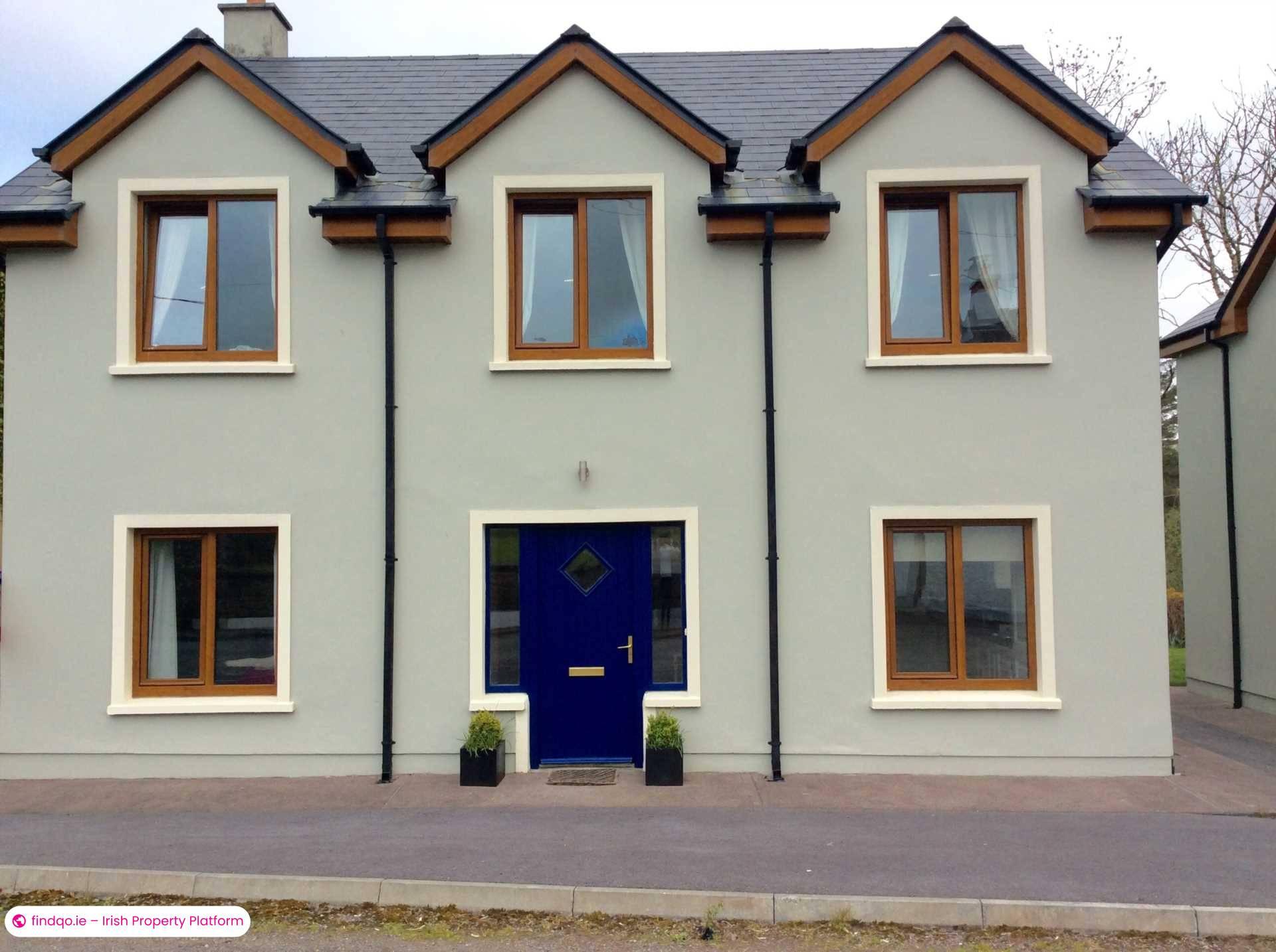 Detached house for Sale in No. 1, Station Road