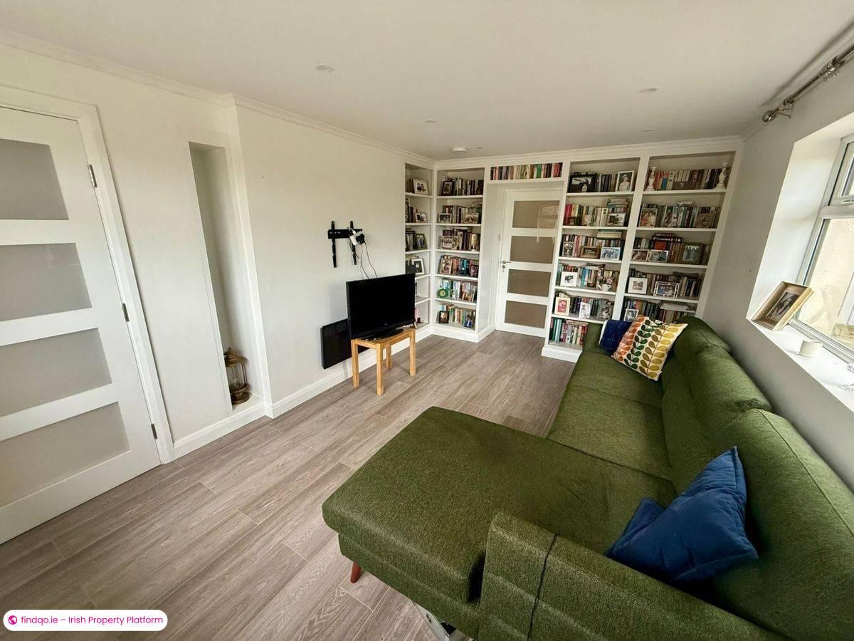 Detached house for Sale in Dring, Longford