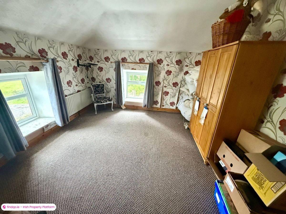 Detached house for Sale in Dring, Longford