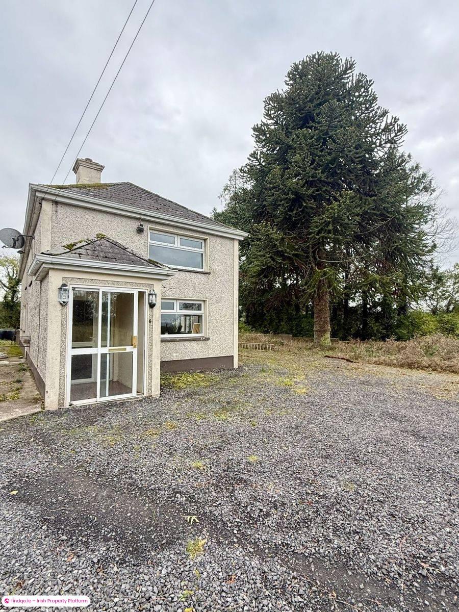 Detached house for Sale in Dring, Longford