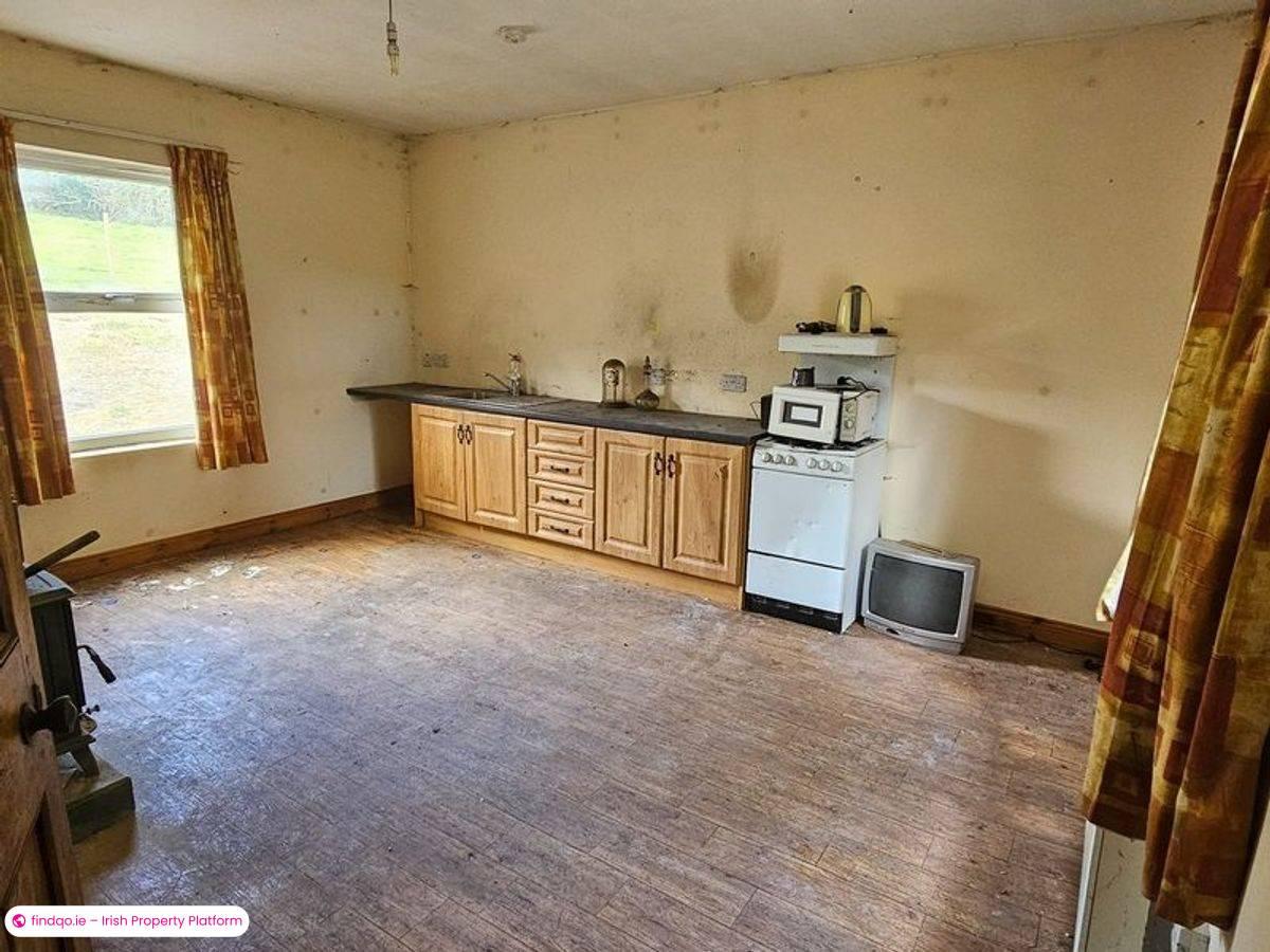 Detached house for Sale in Ballyconnell, Cavan