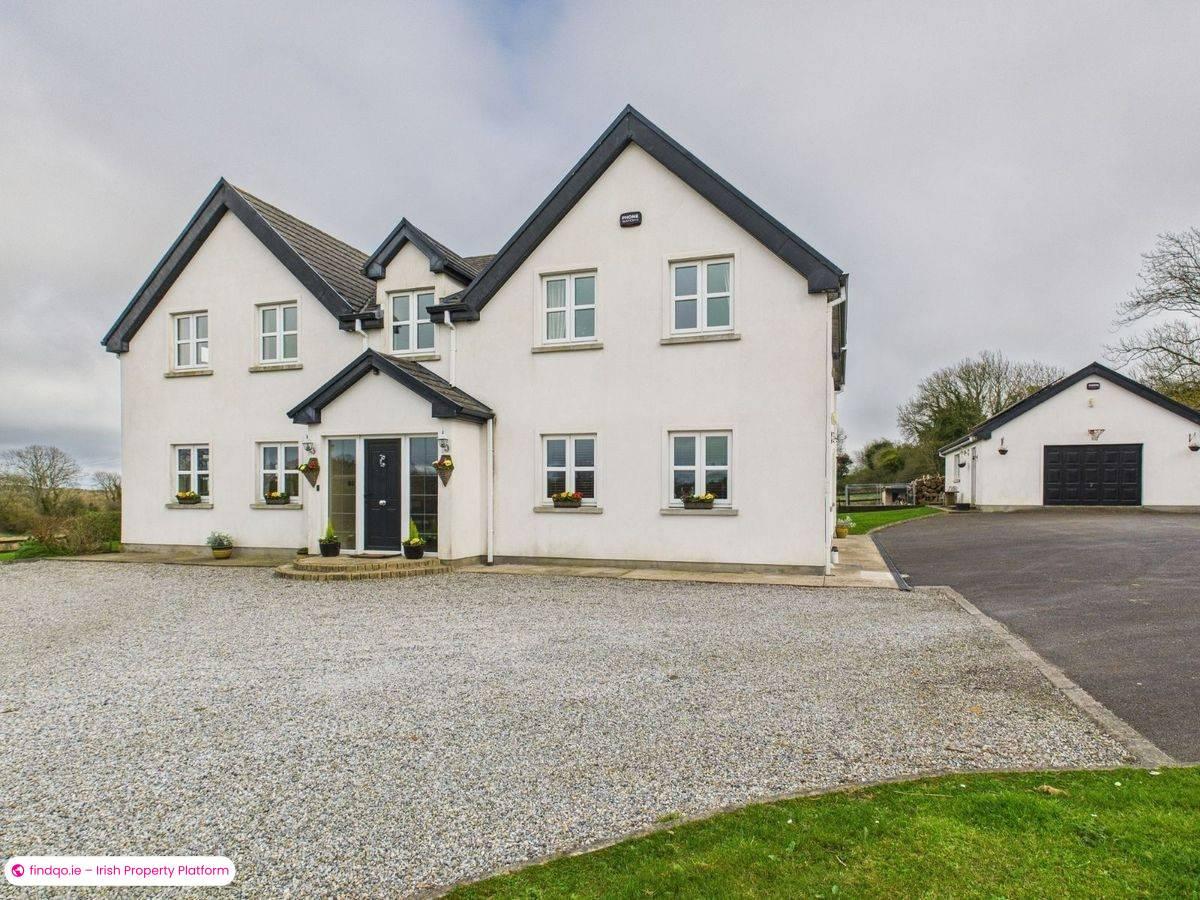 Detached house for Sale in Butlerstown, Waterford