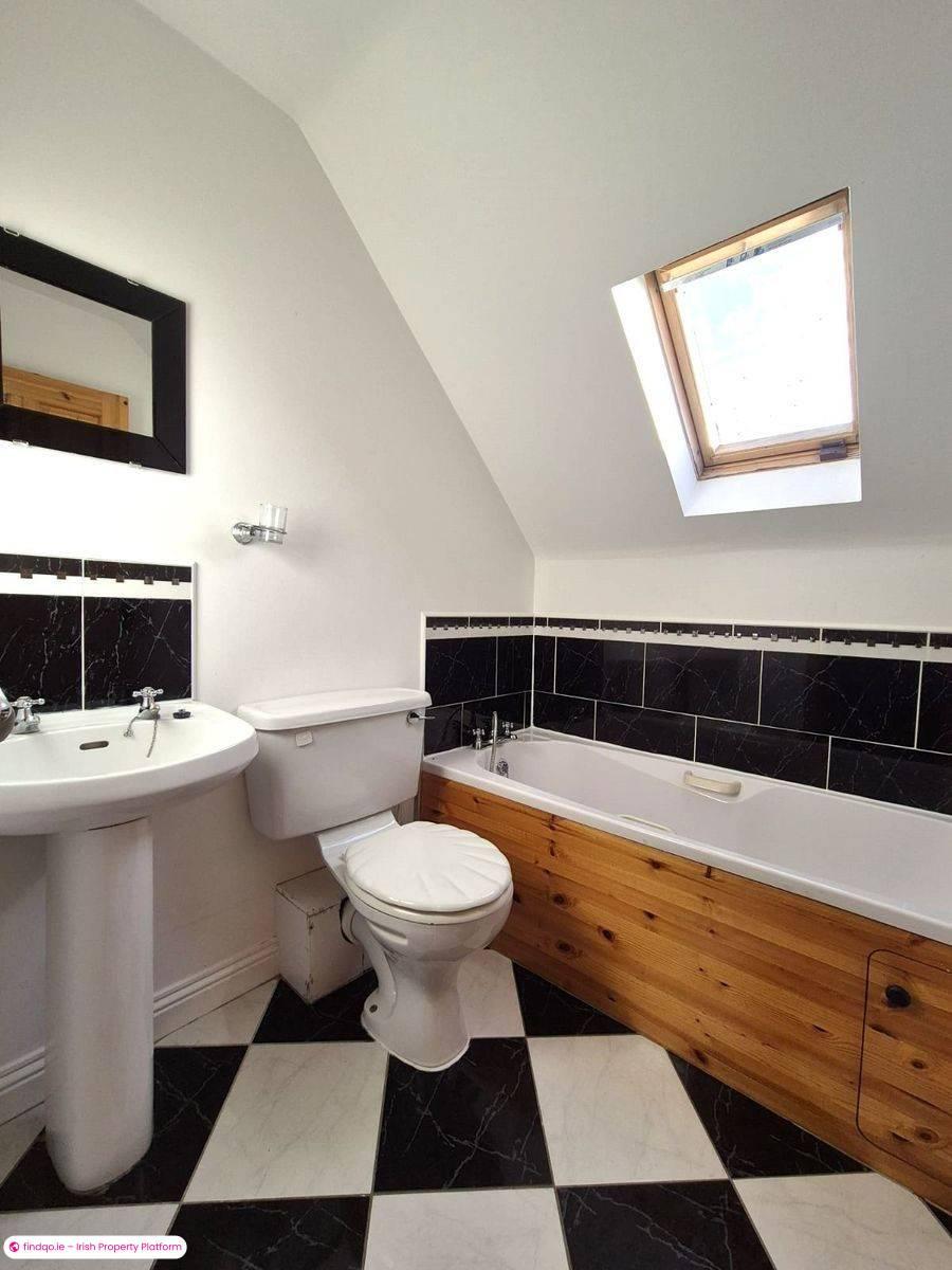 Semi-detached house for Sale in Longwood, Meath