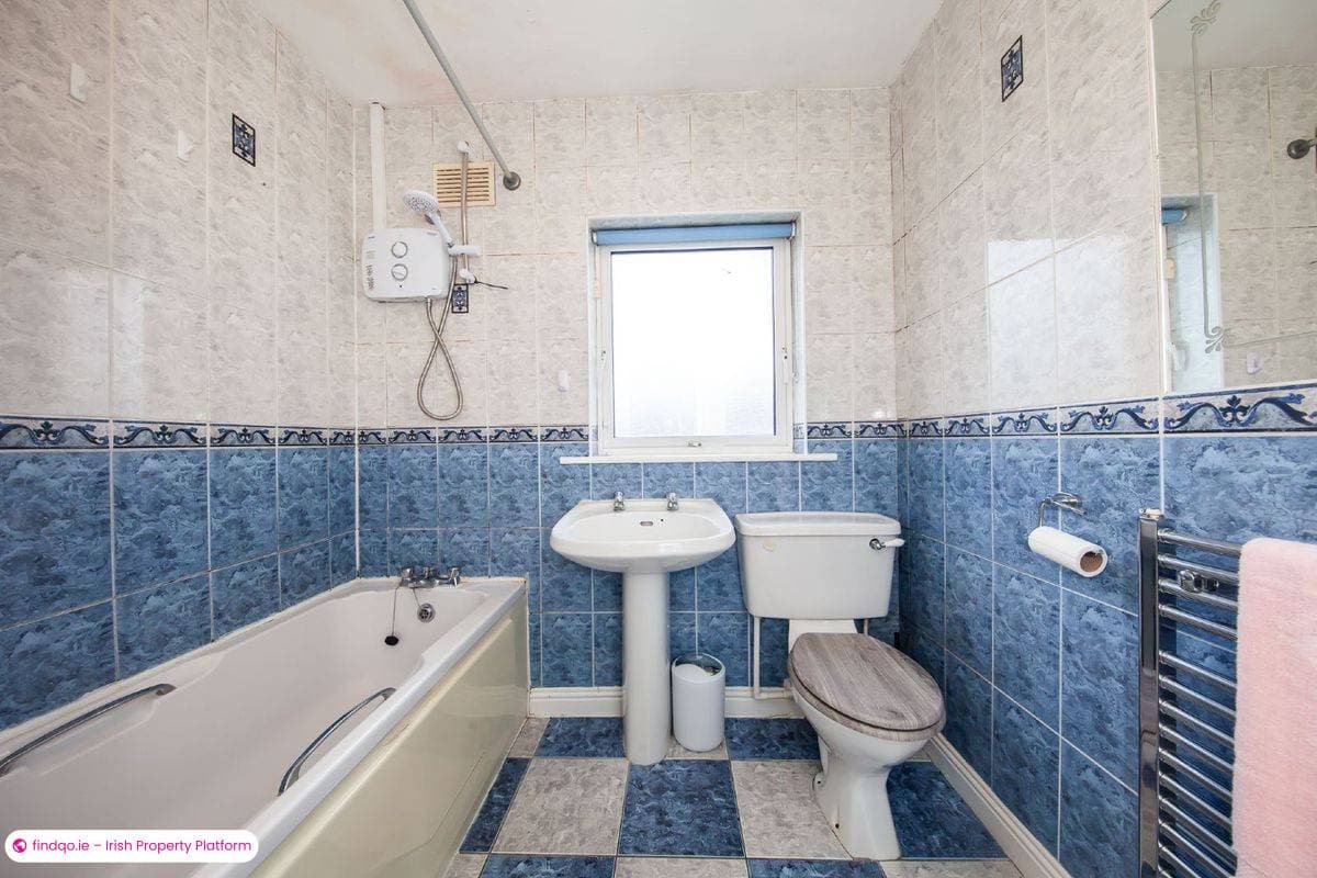 Semi-detached house for Sale in Lucan, Dublin (County)