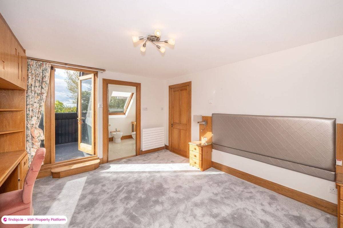 Detached house for Sale in Model Farm Road, Cork