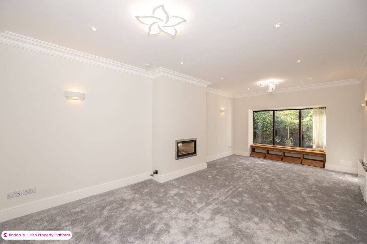 Detached house for Sale in Model Farm Road, Cork